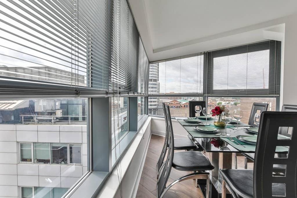 The Exclusive Gem Of Leeds - Sleeps 8 Leilighet Eksteriør bilde